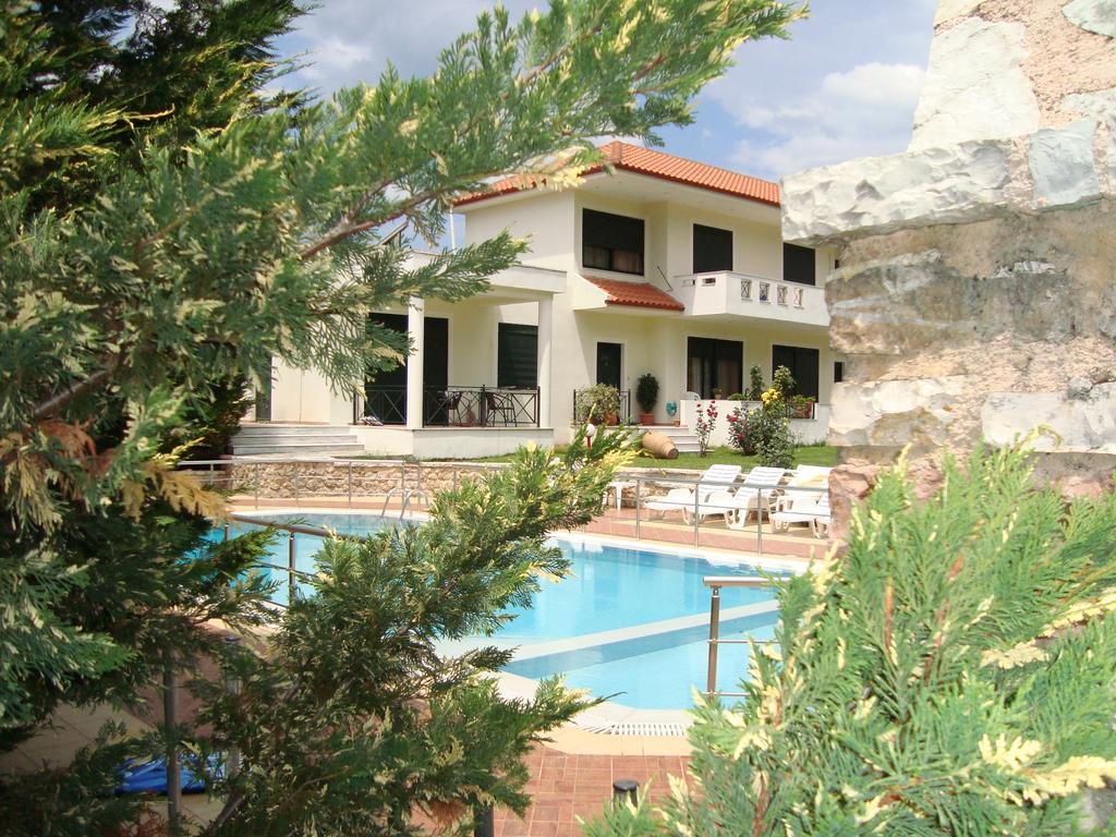 Ferienwohnung Kourtis Paramythia Exterior foto