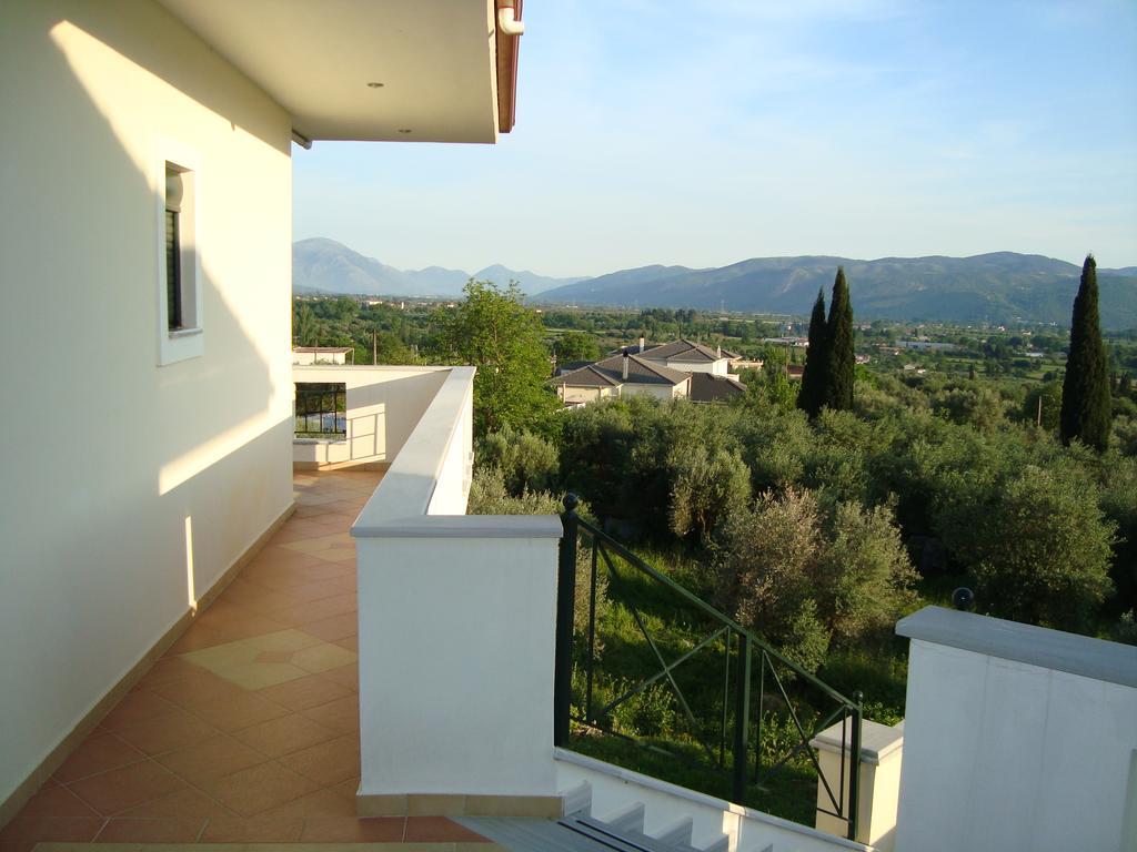 Ferienwohnung Kourtis Paramythia Exterior foto