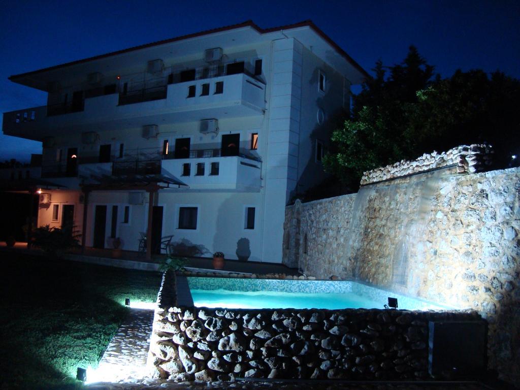 Ferienwohnung Kourtis Paramythia Exterior foto
