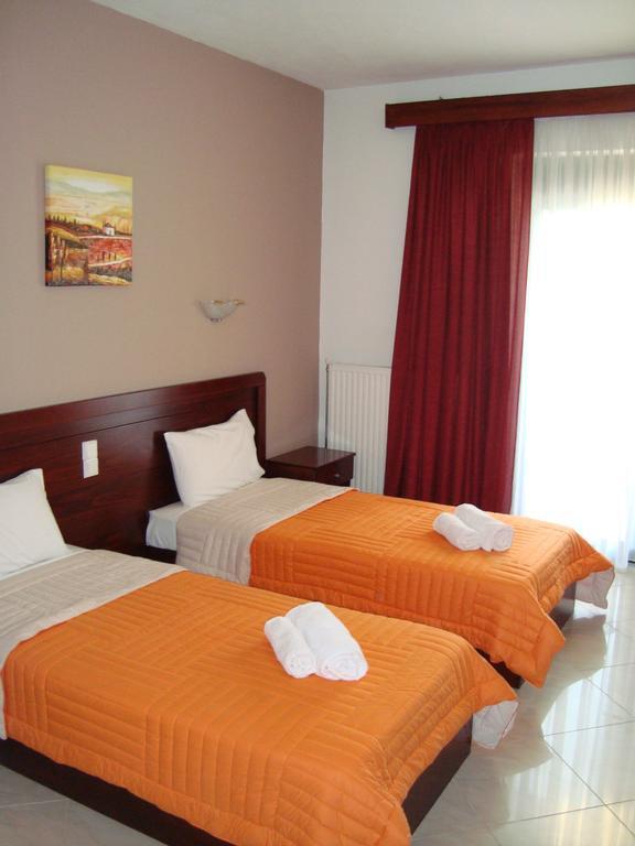 Ferienwohnung Kourtis Paramythia Zimmer foto